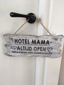 Houten tekstbord Hotel Mama